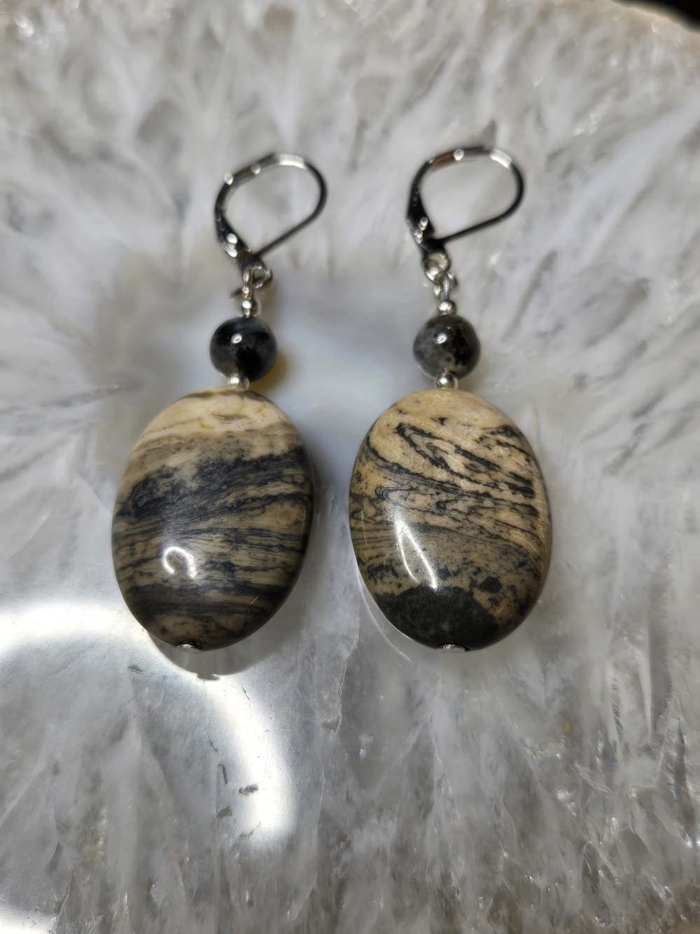 Natural Wave Jasper Drop Earrings in Beige and Black